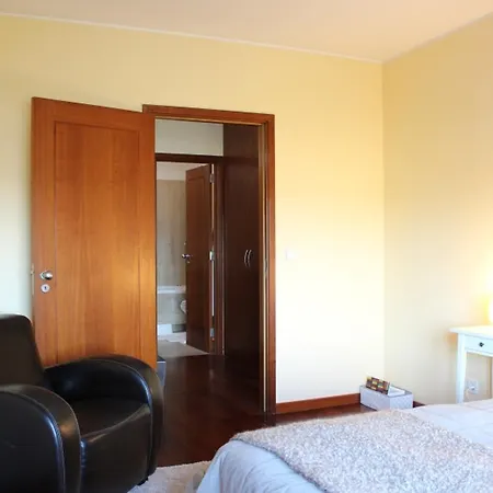 R. De Almeiriga Norte Apartamento *